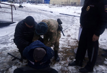 Нападавший, вооружённый ножом, задержан